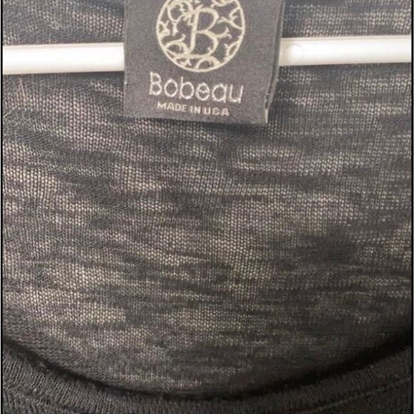 Women’s size medium layered look top‎ - Picture 2 of 2